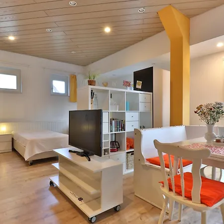 90 Qm Lichtdurchflutete Im Loft-style Mit Balkon Und Naehe Zum Neckar *