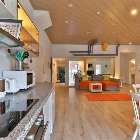 90 Qm Lichtdurchflutete Im Loft-style Mit Balkon Und Naehe Zum Neckar *