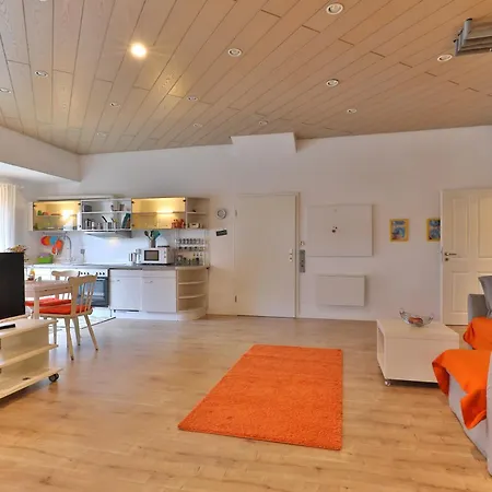 90 Qm Lichtdurchflutete Im Loft-style Mit Balkon Und Naehe Zum Neckar Nürtingen