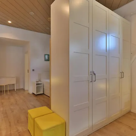 Apartman 90 Qm Lichtdurchflutete Im Loft-style Mit Balkon Und Naehe Zum Neckar